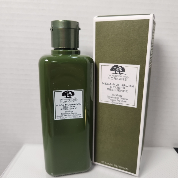 Orgins Mega-Mushroom Relief & Resilience Soothing Treatment Lotion - Picture 1 of 3